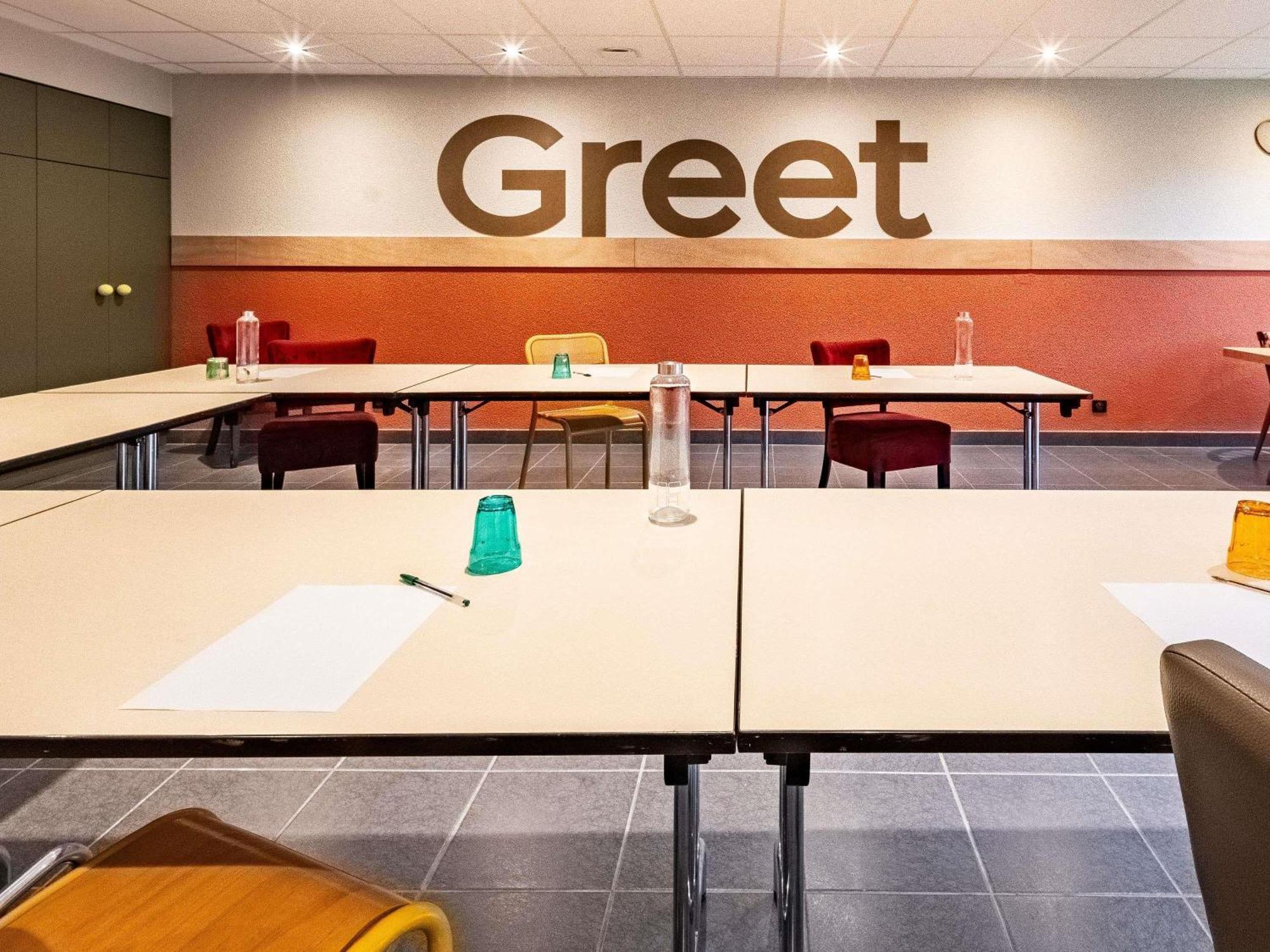 Greet Hotel Massieux Lyon Nord Exteriör bild