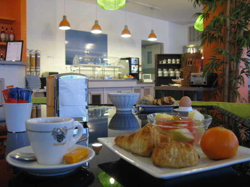 Greet Hotel Massieux Lyon Nord Exteriör bild